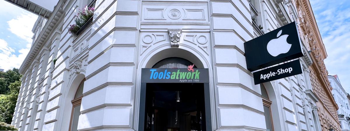 Das Portal des Tools at Work Apple Shops in der Zirkusgasse Nummer 40 in Wien