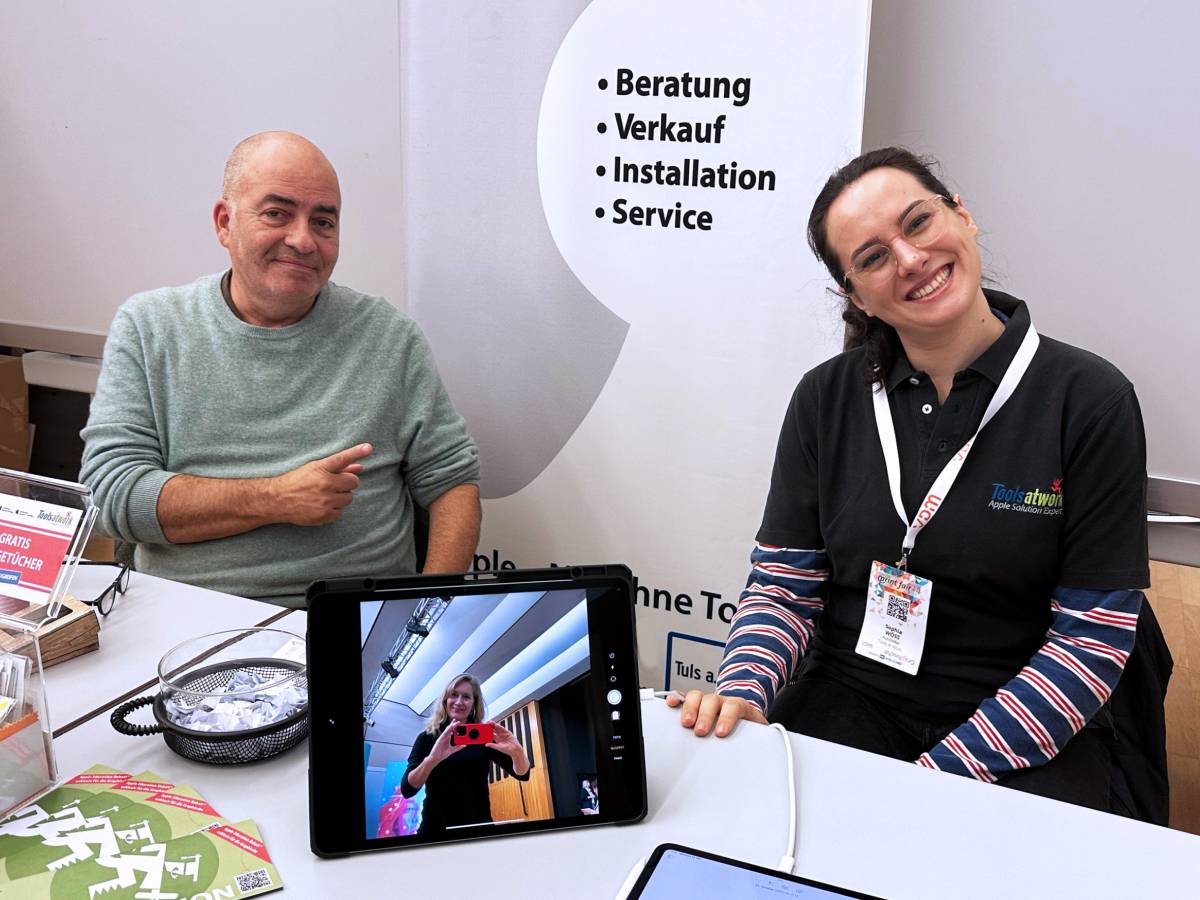 Wolfgang Schmidt und Sophia Khan, Mitglieder des Tools at Work Apple Education Teams